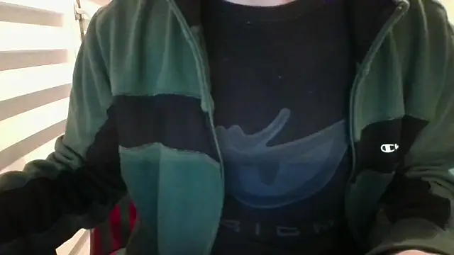 Snapshot of alessexxx24 chatting on 01/24/25, 11:23 alessexxx24 online show from 01/24/25, 11:23