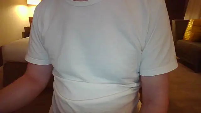 Snapshot of alessexxx24 chatting on 02/05/25, 09:18 alessexxx24 online show from 02/05/25, 09:18