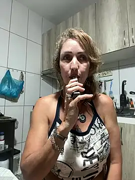 Snapshot of RAIRAsexy chatting on 01/22/25, 04:13 RAIRAsexy online show from 01/22/25, 04:13