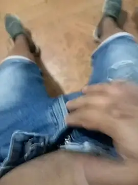 Snapshot of Vulckano43 chatting on 03/02/25, 08:07 Vulckano43 online show from 03/02/25, 08:07