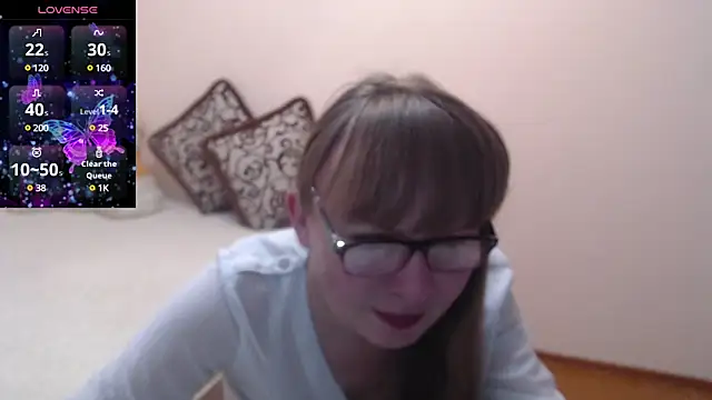 Snapshot of MargotLot chatting on 01/10/25, 10:50 MargotLot online show from 01/10/25, 10:50