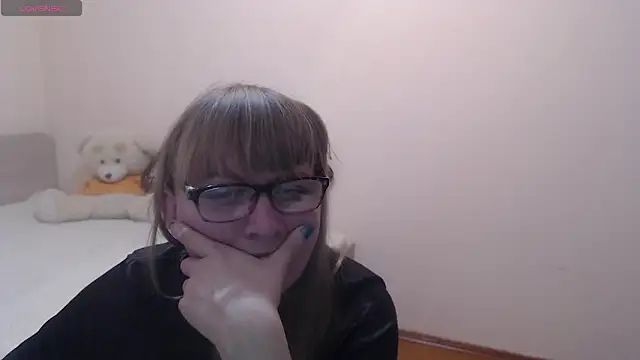 Snapshot of MargotLot chatting on 01/25/25, 10:29 MargotLot online show from 01/25/25, 10:29
