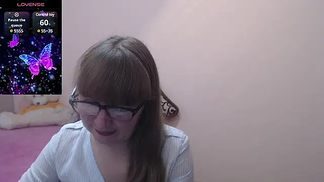 Snapshot of MargotLot chatting on 03/19/25, 04:57 MargotLot online show from 03/19/25, 04:57