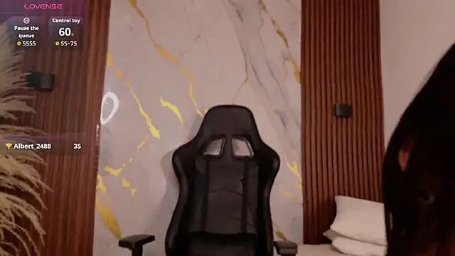 EmilyBoonny1 online show from 03/24/26, 08:47