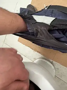 Snapshot of alex899927 chatting on 01/28/25, 01:16 alex899927 online show from 01/28/25, 01:16