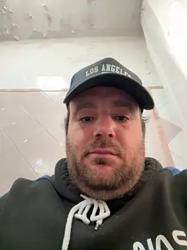 Snapshot of alex899927 chatting on 03/19/25, 12:23 alex899927 online show from 03/19/25, 12:23