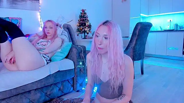 Snapshot of AlexRoseLiRed chatting on 12/20/24, 10:54 AlexRoseLiRed online show from 12/20/24, 10:54