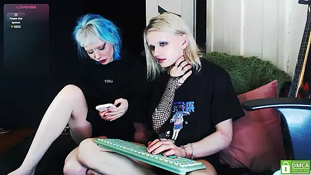 Snapshot of Alien_Bella chatting on 12/09/24, 01:07 Alien Bella online show from 12/09/24, 01:07