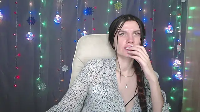 MilaLoona online show from 01/07/25, 04:16