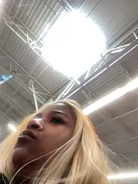 Snapshot of BigFineSelena chatting on 01/31/25, 05:32 BigFineSelena online show from 01/31/25, 05:32