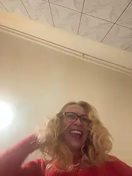 Snapshot of adella13 chatting on 01/27/25, 10:38 adella13 online show from 01/27/25, 10:38