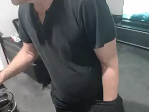 Snapshot of shhhoot73 chatting on 11/05/25, 03:56 shhhoot73 online show from 11/05/25, 03:56