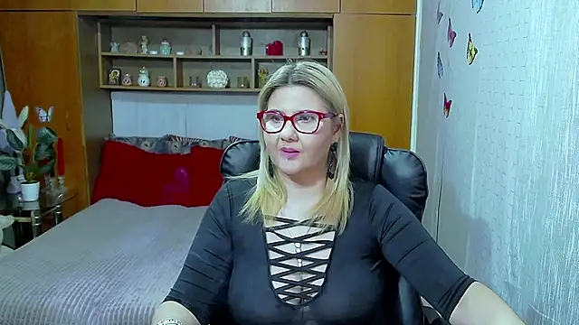 LucilleFenlys online show from 03/15/26, 07:31