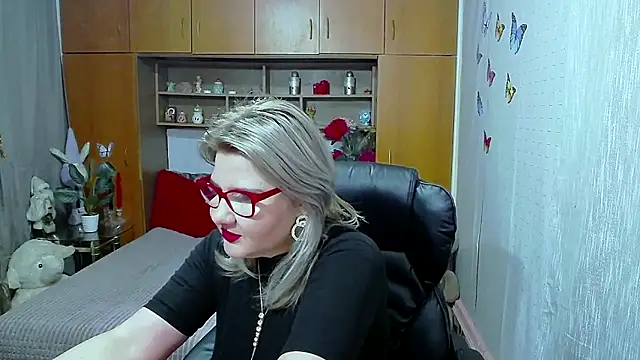 LucilleFenlys online show from 03/24/26, 05:40