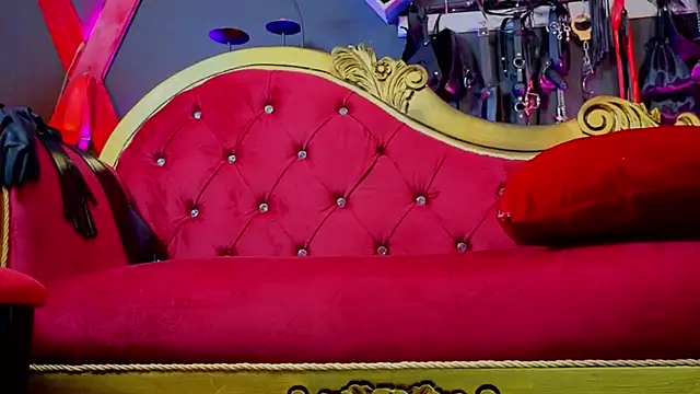 Snapshot of PerlaDivaio chatting on 11/04/25, 02:16 PerlaDivaio online show from 11/04/25, 02:16