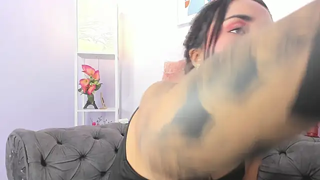 Snapshot of miss_soffi_ chatting on 12/05/24, 03:17 miss soffi  online show from 12/05/24, 03:17