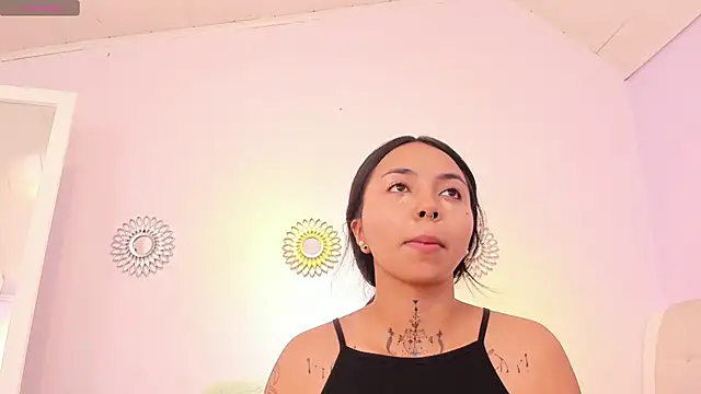 Snapshot of miss_soffi_ chatting on 01/22/25, 12:17 miss soffi  online show from 01/22/25, 12:17