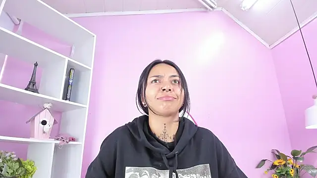 Snapshot of miss_soffi_ chatting on 02/25/25, 12:03 miss soffi  online show from 02/25/25, 12:03