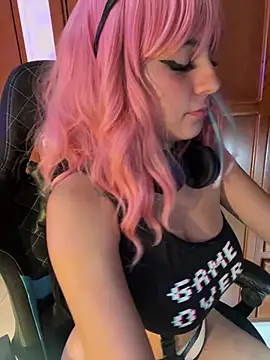 Snapshot of loolla_23 chatting on 02/21/25, 12:27 loolla 23 online show from 02/21/25, 12:27