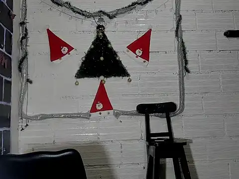 sarasandle online show from 12/13/24, 02:27