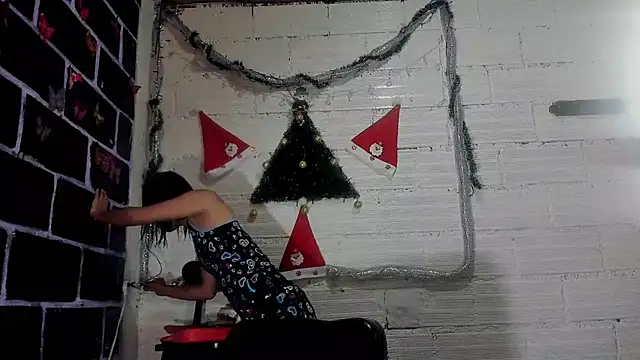 sarasandle online show from 12/21/24, 02:37