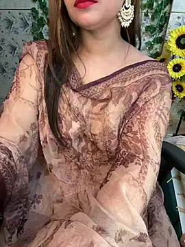 Snapshot of mahimagicdoll_DESI chatting on 12/17/24, 11:06 mahimagicdoll DESI online show from 12/17/24, 11:06
