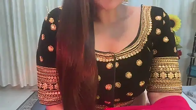 Snapshot of mahimagicdoll_DESI chatting on 02/16/25, 06:21 mahimagicdoll DESI online show from 02/16/25, 06:21