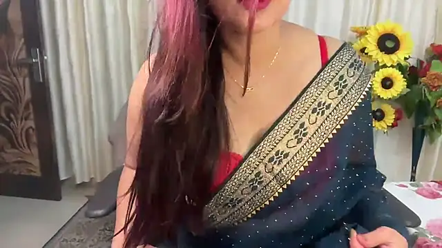 Snapshot of mahimagicdoll_DESI chatting on 03/17/25, 03:47 mahimagicdoll DESI online show from 03/17/25, 03:47