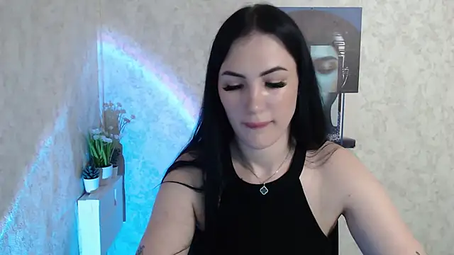 Snapshot of MisssShy_ chatting on 11/22/25, 04:33 MisssShy online show from 11/22/25, 04:33