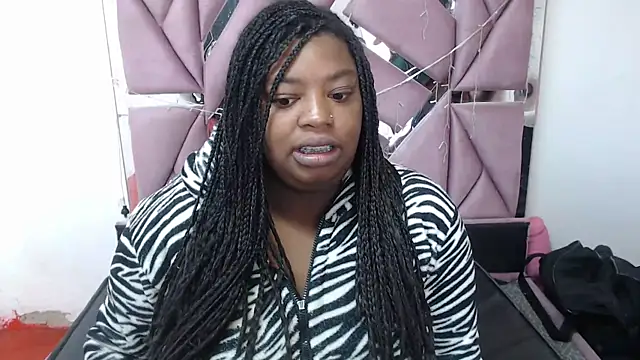 Snapshot of morenahott1 chatting on 02/20/25, 11:42 morenahott1 online show from 02/20/25, 11:42