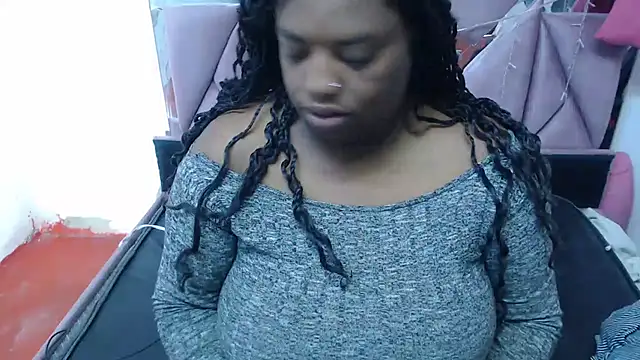 Snapshot of morenahott1 chatting on 03/19/25, 02:57 morenahott1 online show from 03/19/25, 02:57