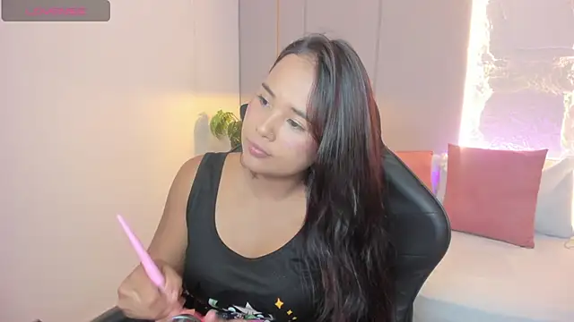 Snapshot of isabella_florez chatting on 07/22/26, 01:19 isabella florez online show from 07/22/26, 01:19
