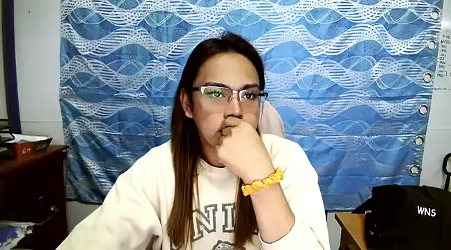 Your PrettyGirlxxx online show from 03/06/25, 03:02