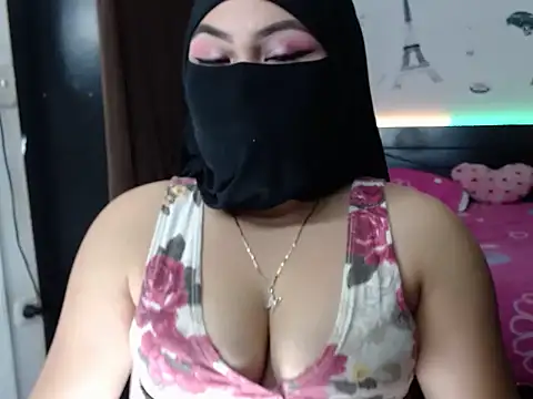 Hana    online show from 12/15/24, 05:56