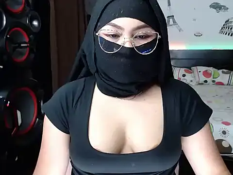 Snapshot of Hana___ chatting on 01/18/25, 05:31 Hana online show from 01/18/25, 05:31