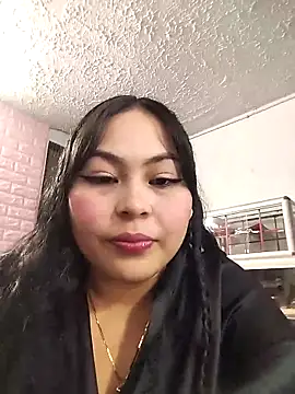 Snapshot of Hana___ chatting on 11/11/25, 09:37 Hana online show from 11/11/25, 09:37