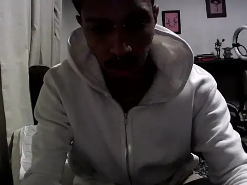 Snapshot of DarkSlim666 chatting on 06/18/26, 12:55 DarkSlim666 online show from 06/18/26, 12:55