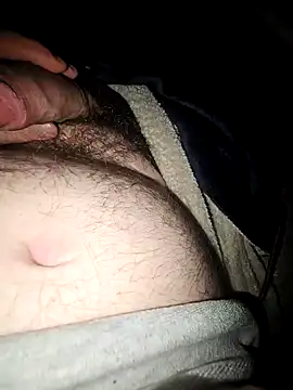 Snapshot of thefox92 chatting on 12/12/24, 12:05 thefox92 online show from 12/12/24, 12:05