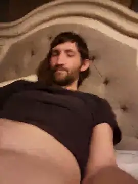 Snapshot of lewis7869 chatting on 03/07/25, 01:18 lewis7869 online show from 03/07/25, 01:18