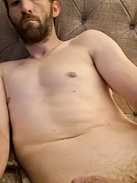 Snapshot of lewis7869 chatting on 09/21/25, 07:43 lewis7869 online show from 09/21/25, 07:43