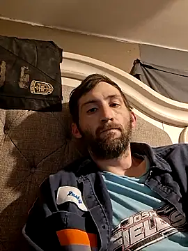 Snapshot of lewis7869 chatting on 09/25/25, 10:30 lewis7869 online show from 09/25/25, 10:30