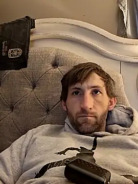 lewis7869 online show from 12/03/25, 05:44