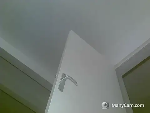 Snapshot of celibe_du_25 chatting on 02/04/25, 08:28 celibe du 25 online show from 02/04/25, 08:28