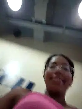 Snapshot of SheenaBrooke chatting on 03/05/26, 03:35 SheenaBrooke online show from 03/05/26, 03:35