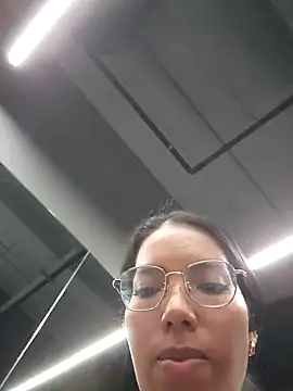 Snapshot of SheenaBrooke chatting on 03/16/26, 04:18 SheenaBrooke online show from 03/16/26, 04:18