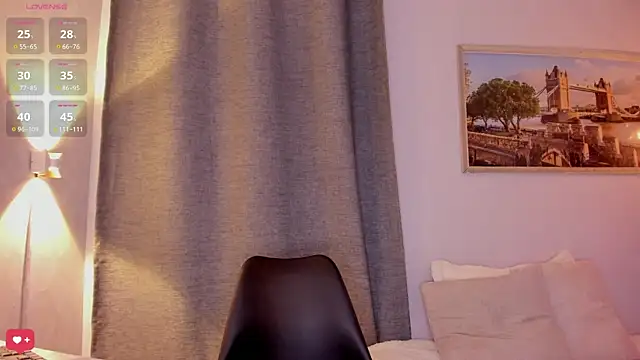 Assh lee  online show from 10/25/25, 12:34