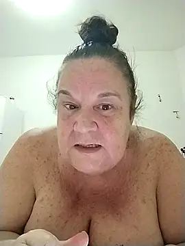 Yaya Mineira online show from 10/26/25, 11:09
