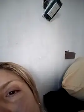 Snapshot of La_pauli_latina chatting on 06/08/26, 02:01 La pauli latina online show from 06/08/26, 02:01