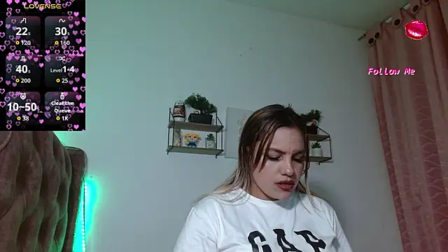 Snapshot of naugtyqueen chatting on 11/20/25, 12:11 naugtyqueen online show from 11/20/25, 12:11