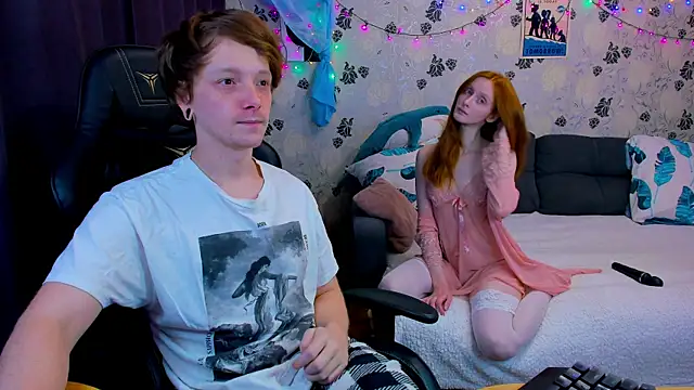 Snapshot of lakmsrrrmrrr chatting on 12/20/24, 10:27 lakmsrrrmrrr online show from 12/20/24, 10:27